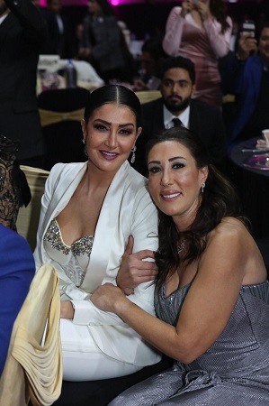 بالصور.. جينا سليم في حفل دير جيست